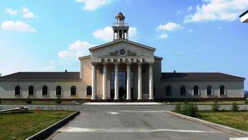 Фотографии Отель BANQUETING & GUEST HOUSE ПОМЕСТЬЕ г. Костанай (Казахстан) №1 Фото Отель BANQUETING & GUEST HOUSE ПОМЕСТЬЕ г. Костанай 1