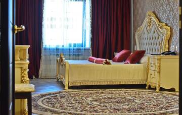 Фото номера Улучшенный двухместный номер с 1 кроватью Отель BANQUETING &amp; GUEST HOUSE ПОМЕСТЬЕ г. Костанай 7